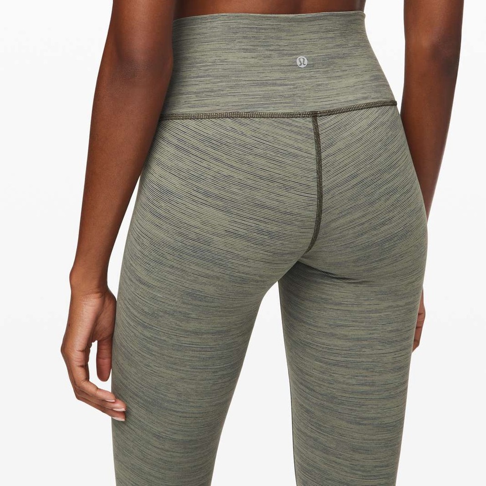 Lululemon Wunder under high rise size 6 25”